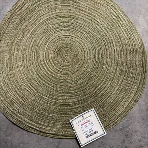 Newbridge Round Green placemat